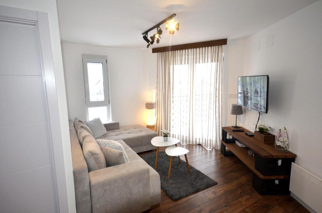 C L E A N&C O Z Y Apartmani Divčibare エクステリア 写真