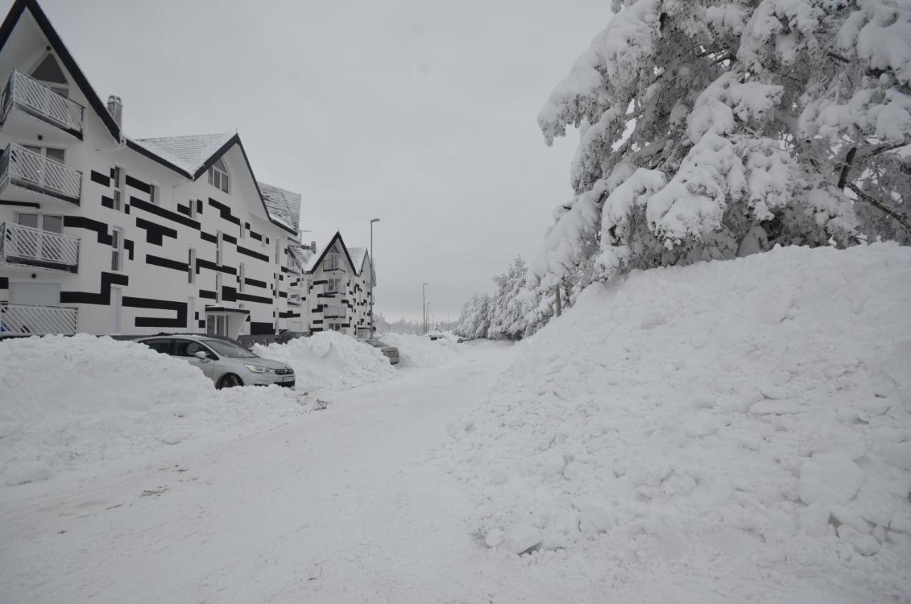C L E A N&C O Z Y Apartmani Divčibare エクステリア 写真